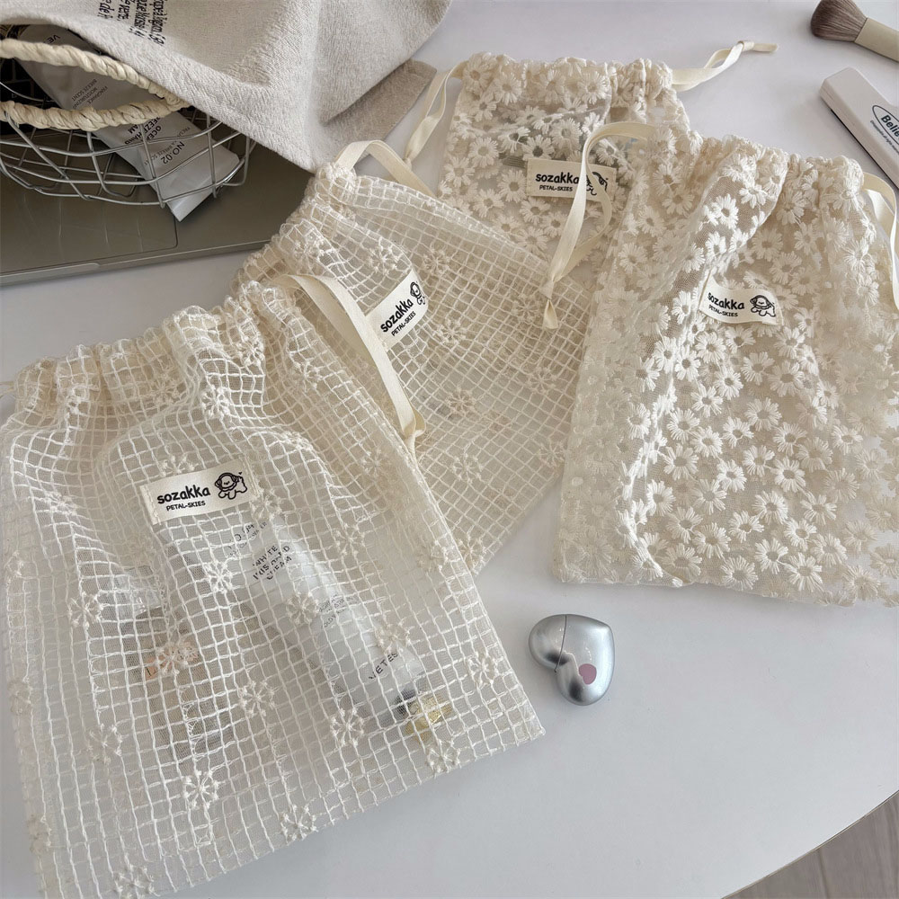 Travel Accessories Toiletries - Tas Makeup Jala Bordir Renda Motif